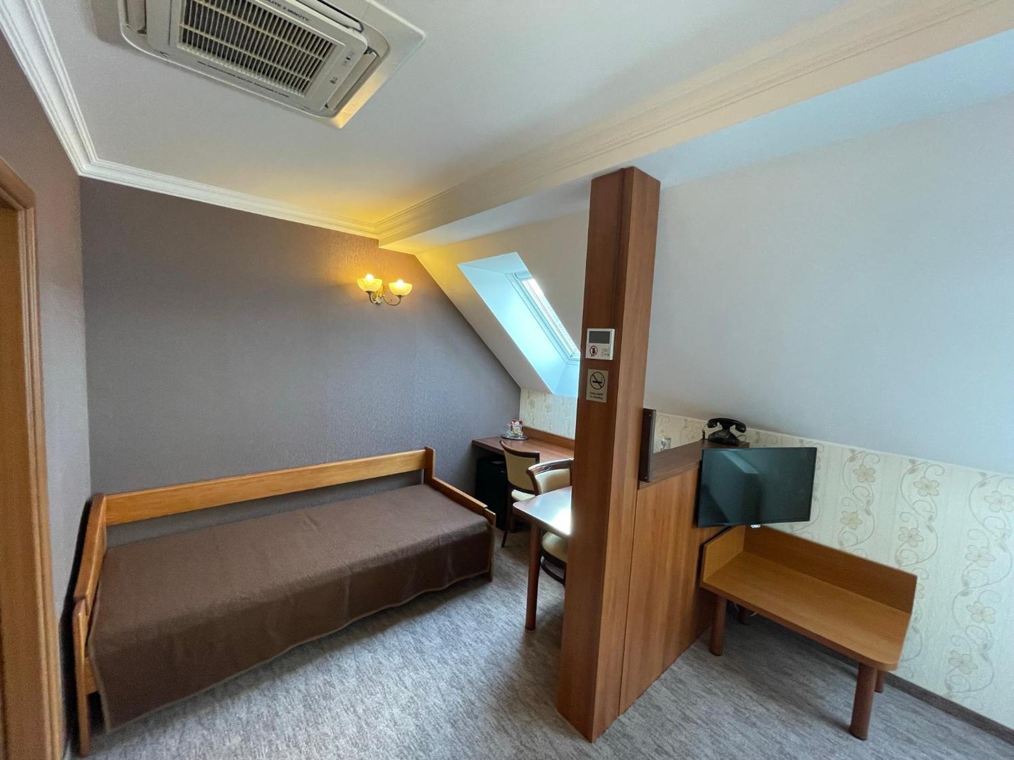Hotel Lipa Бойнице Экстерьер фото