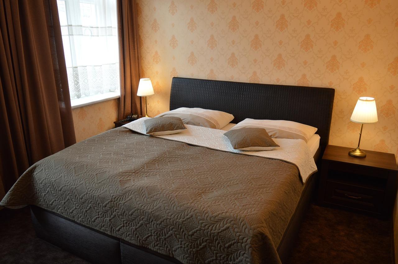 Hotel Lipa Бойнице Экстерьер фото