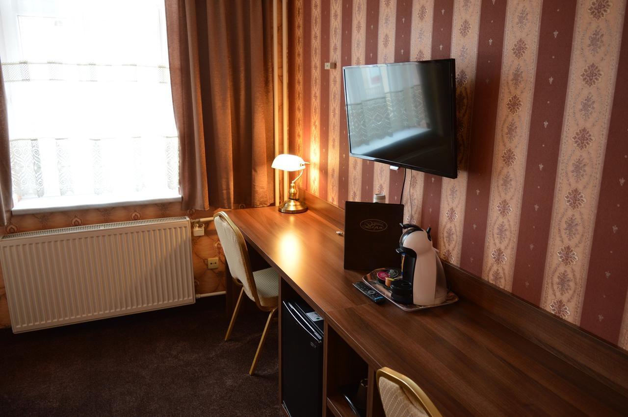 Hotel Lipa Бойнице Экстерьер фото